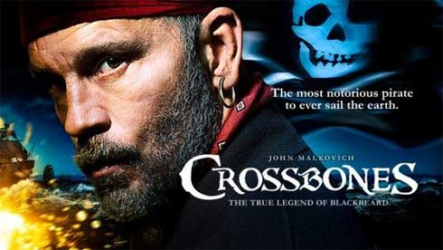 John Malkovich en Barbe-Noire dans la série Crossbones